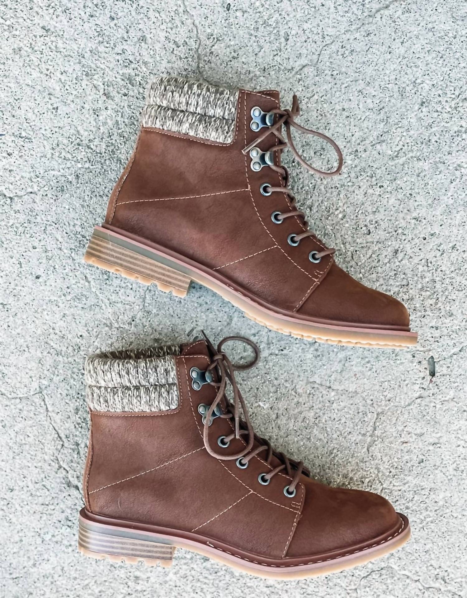 Mia - Women's Ranie Combat Boot