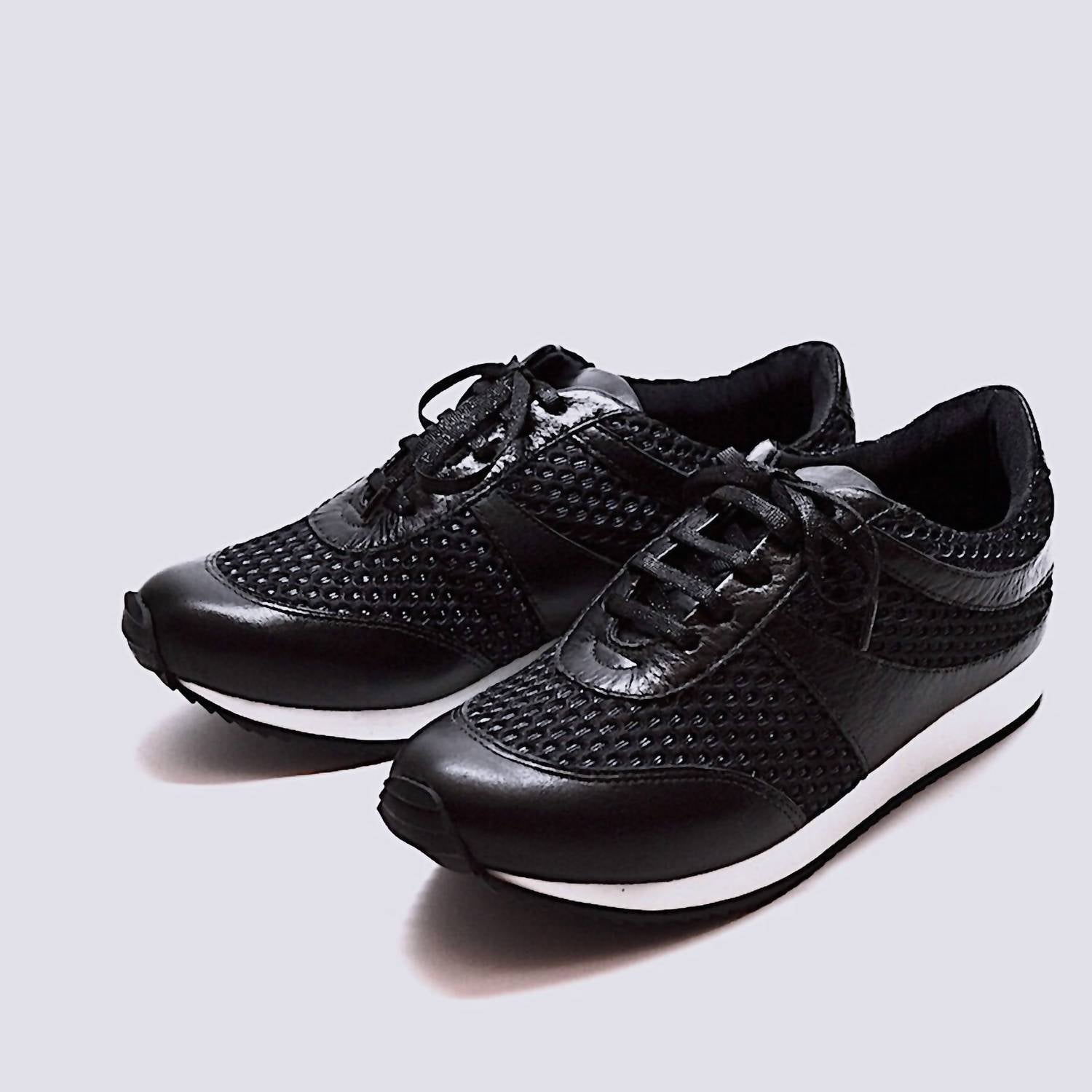 Chelsea Jones - Women's Train Walking Shoe