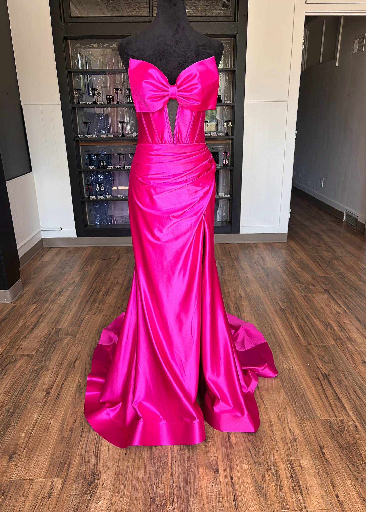 Sherri Hill - Women's Strapless Mermaid Sweetheart Neckline Dress