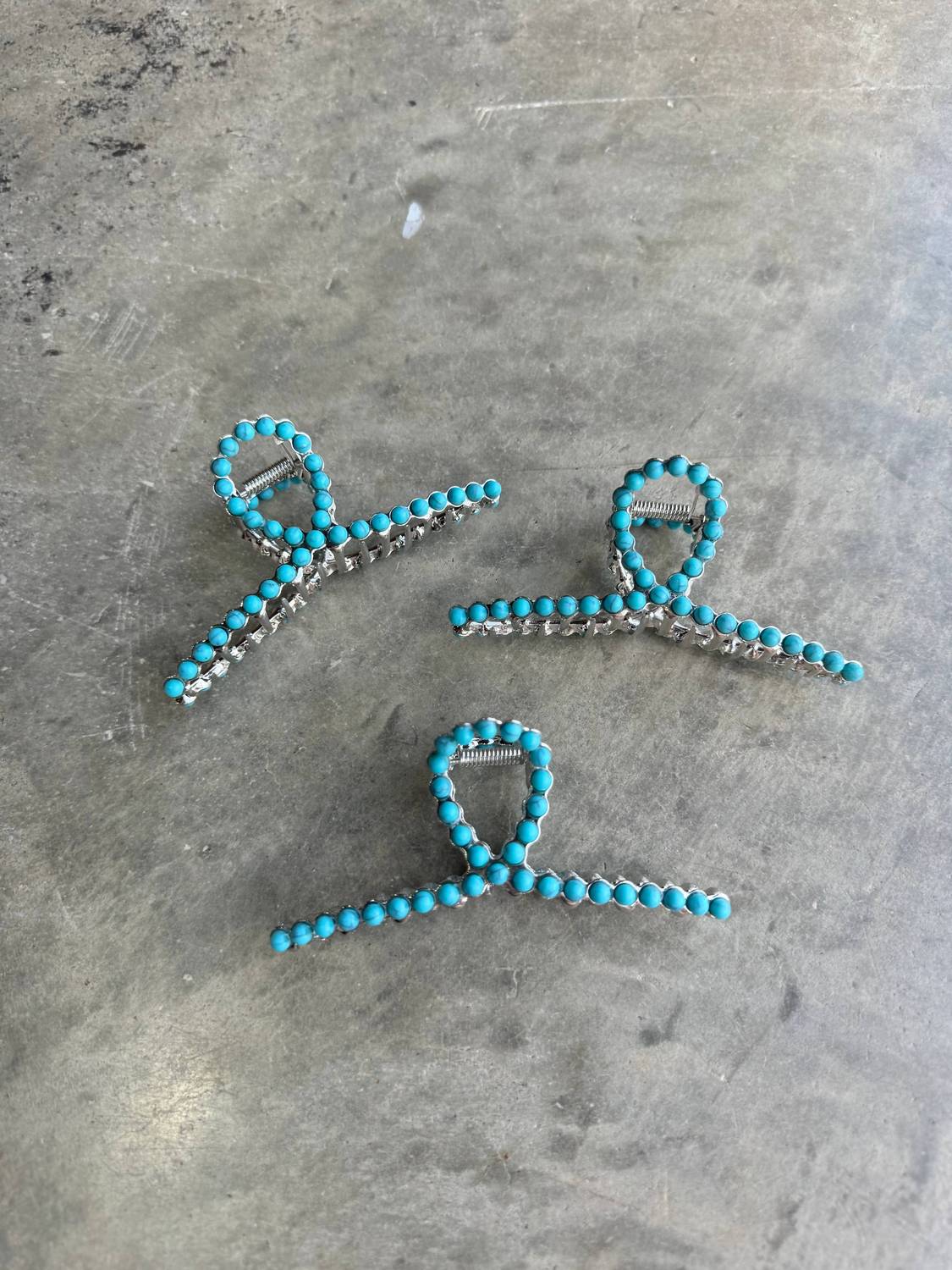 Wild Junkie - Women's Studded Claw Hair Clip