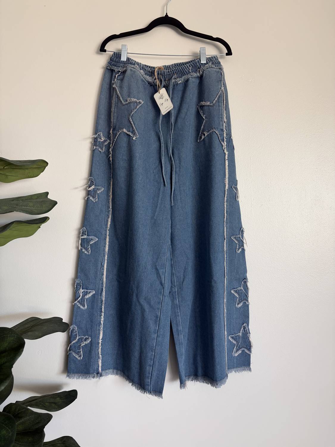 Sage+Fig - Women's Draw String Wide Leg Patchwork Stars Jean
