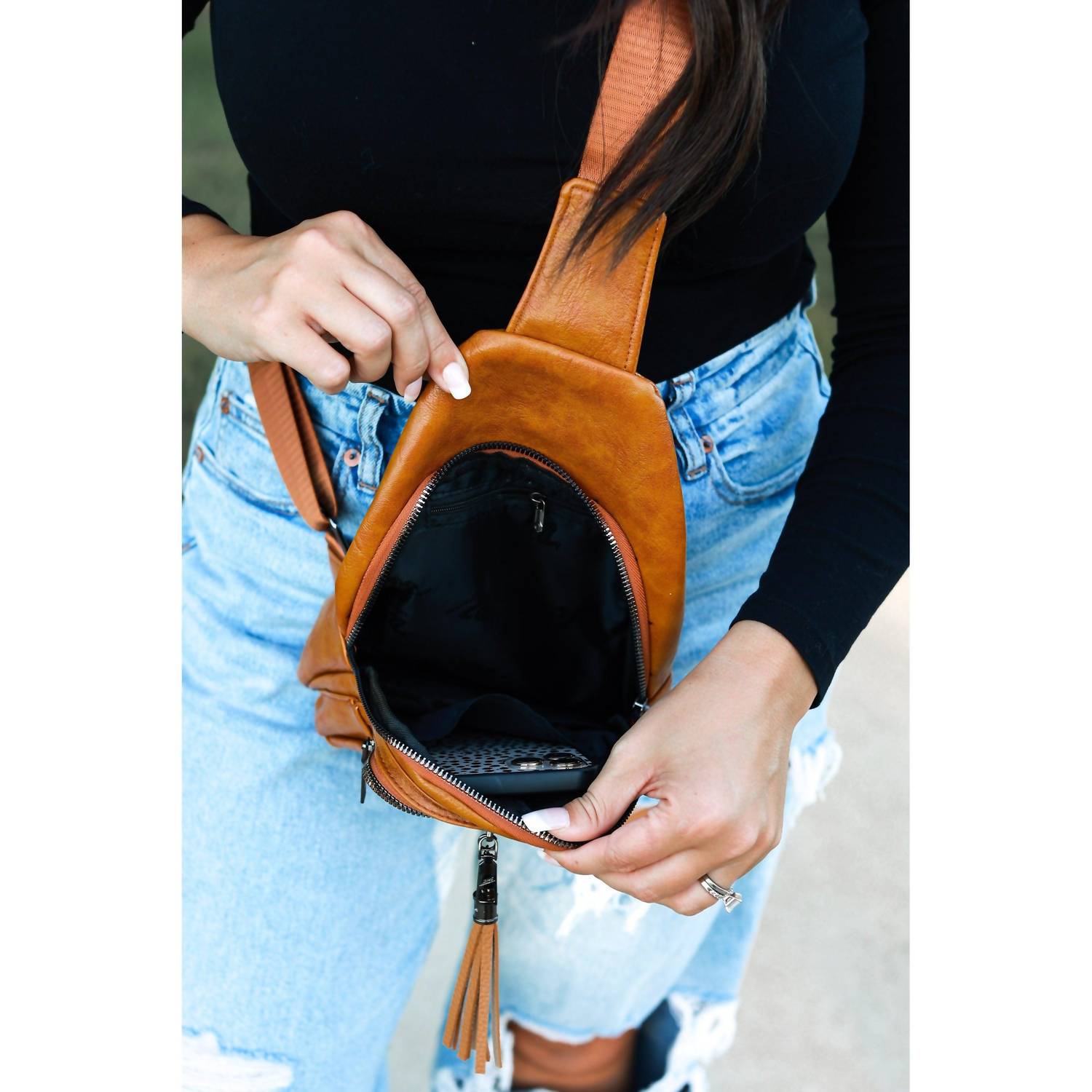 Julia Rose - Mindy Vintage Tassel Sling Bag