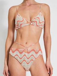 Wavy Cross Bottom