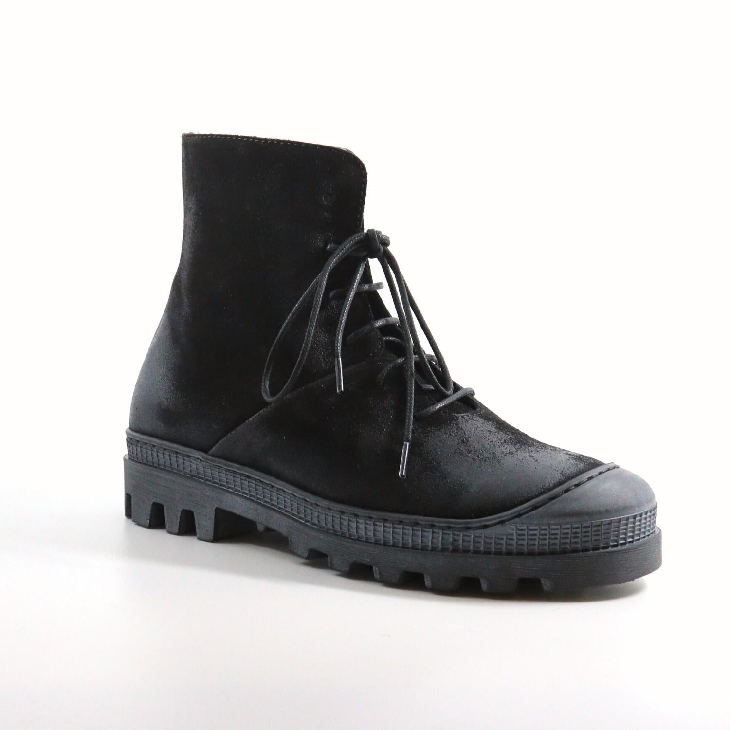 LACE-UP SUEDE BOOTS