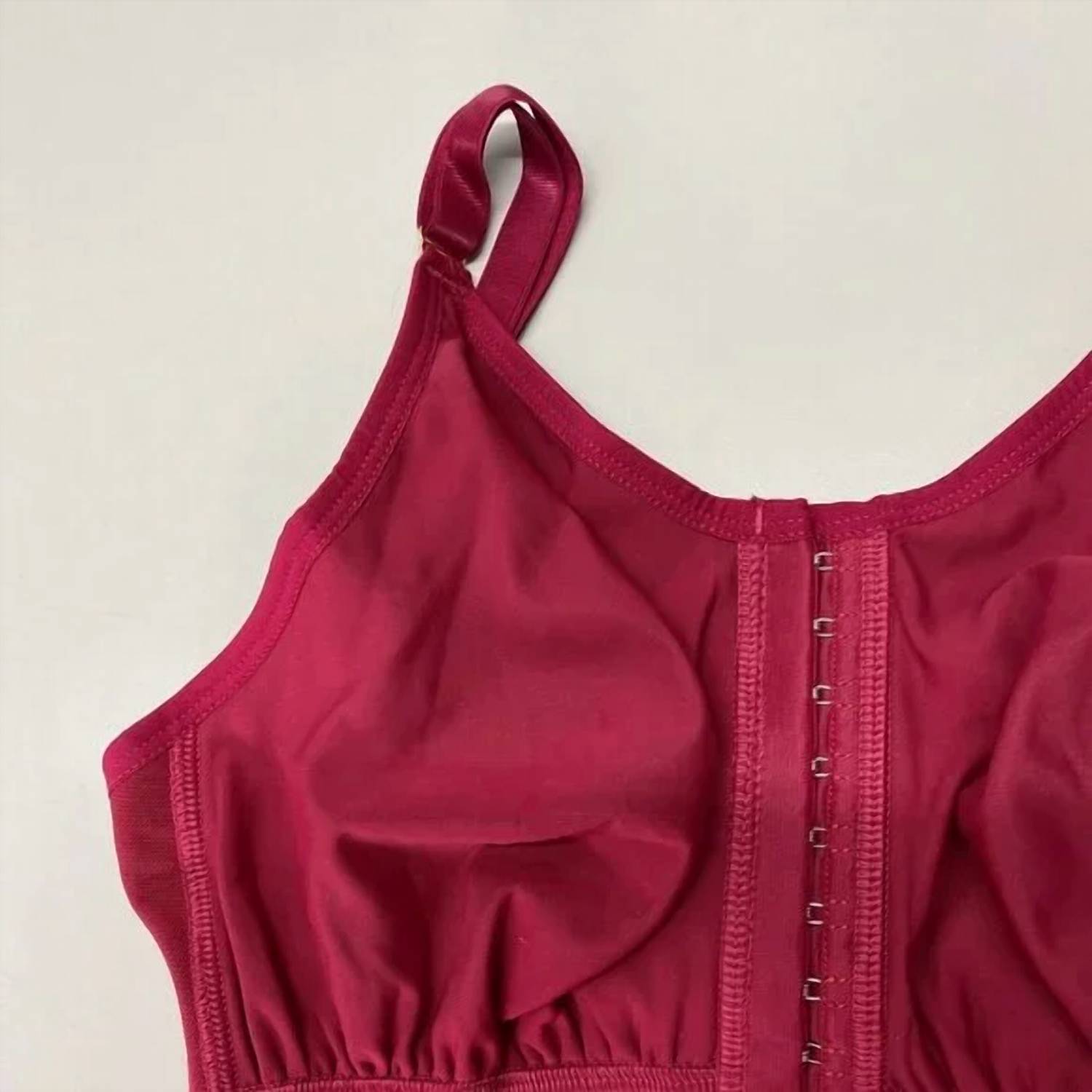 Tributo - Women's Thin Strap Vest With Bra