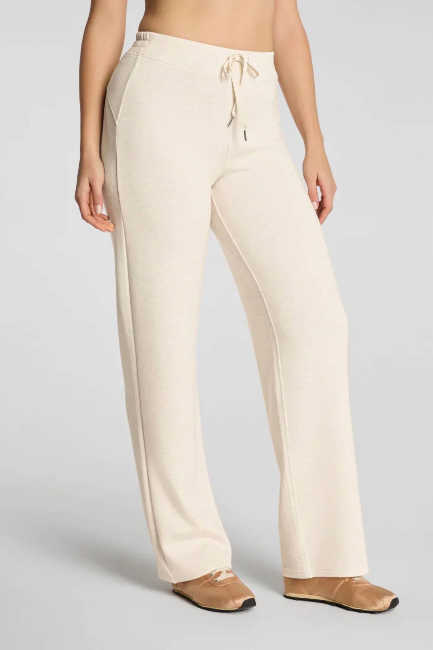 Spanx - Airessentials Straight Leg Pant