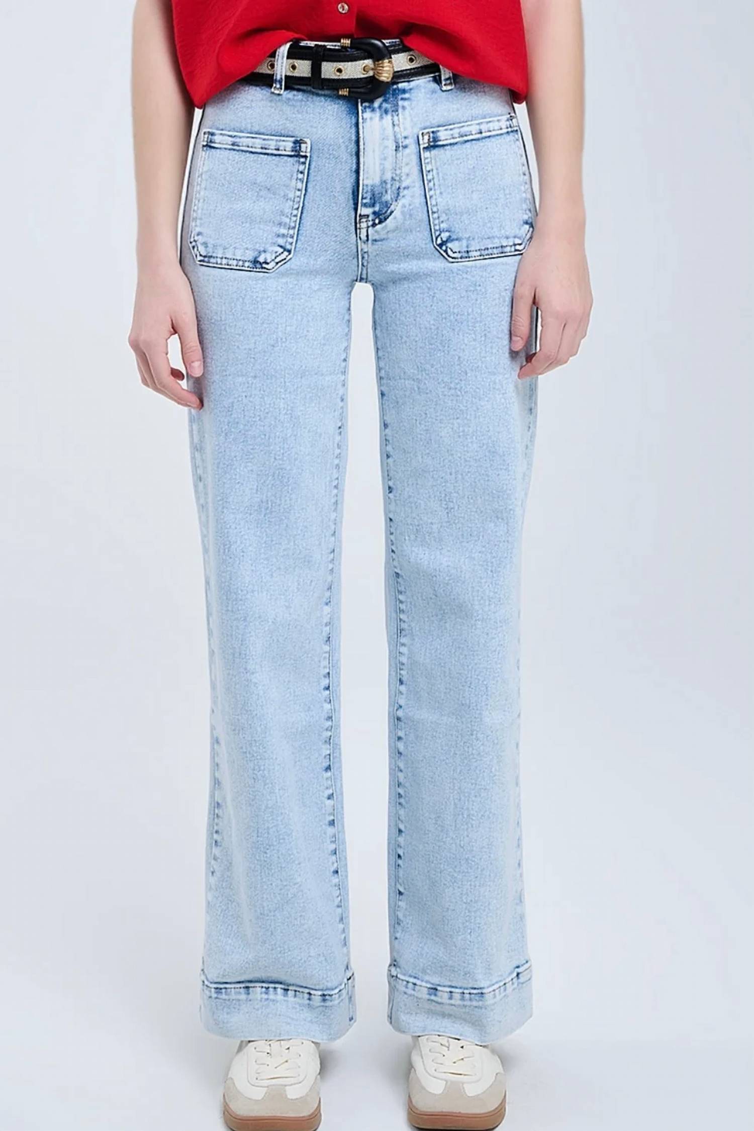 Q2 - Wide Leg Jeans With Front Pockets