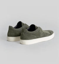 Robert Barakett - Men's Catro Suede Sneaker