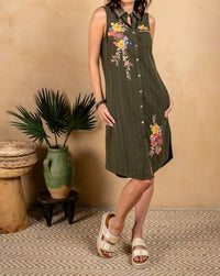 Paparazzi - Dobby Embroidered Sleeveless Dress