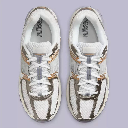Nike - Men's Zoom Vomero 5 Sneaker