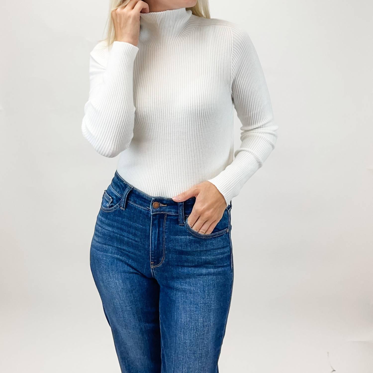 Bluivy - Wholegarment Mock Neck Ribbed Knit Top