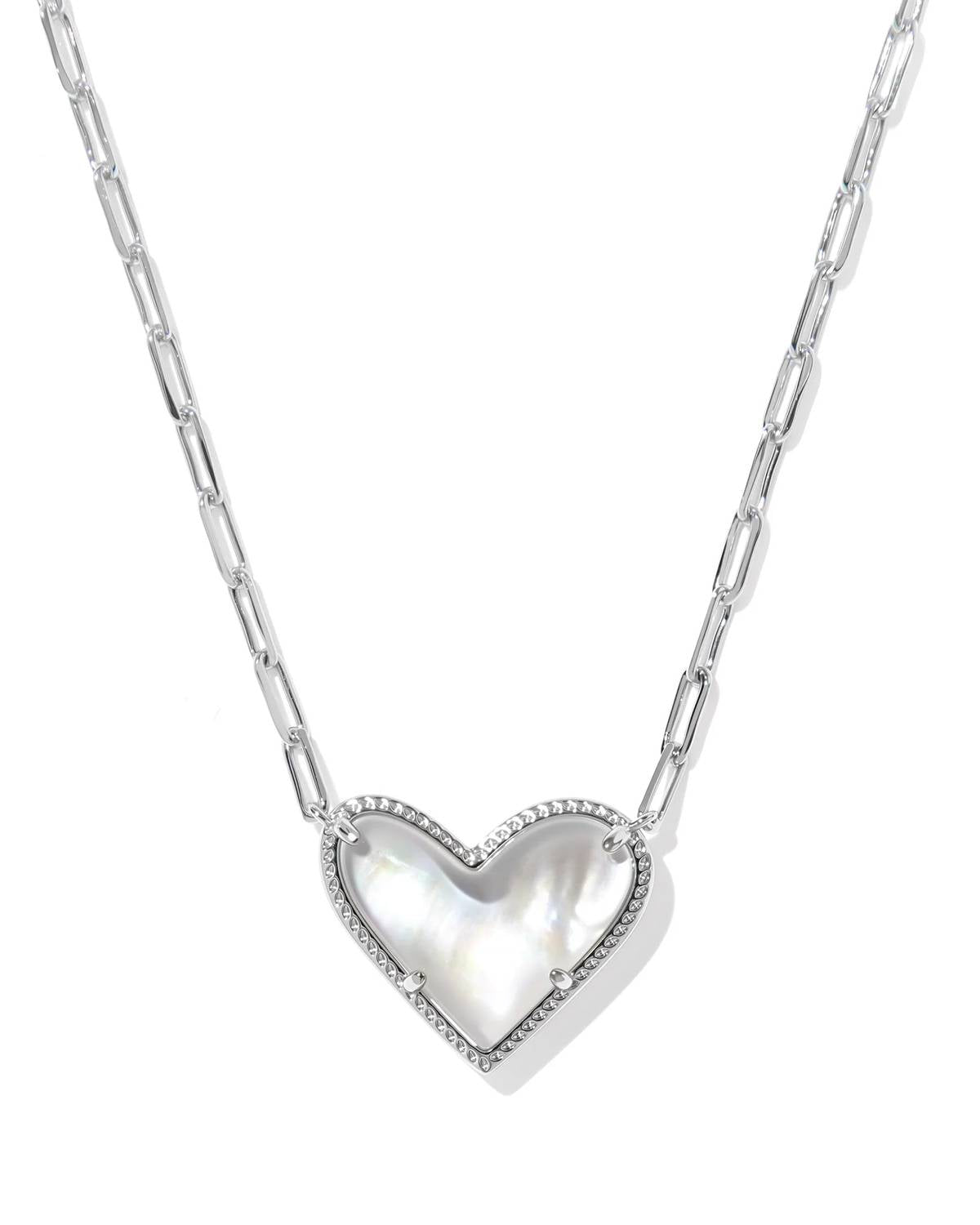 Kendra Scott - Women's Ari Heart Statement Short Pendant Necklace