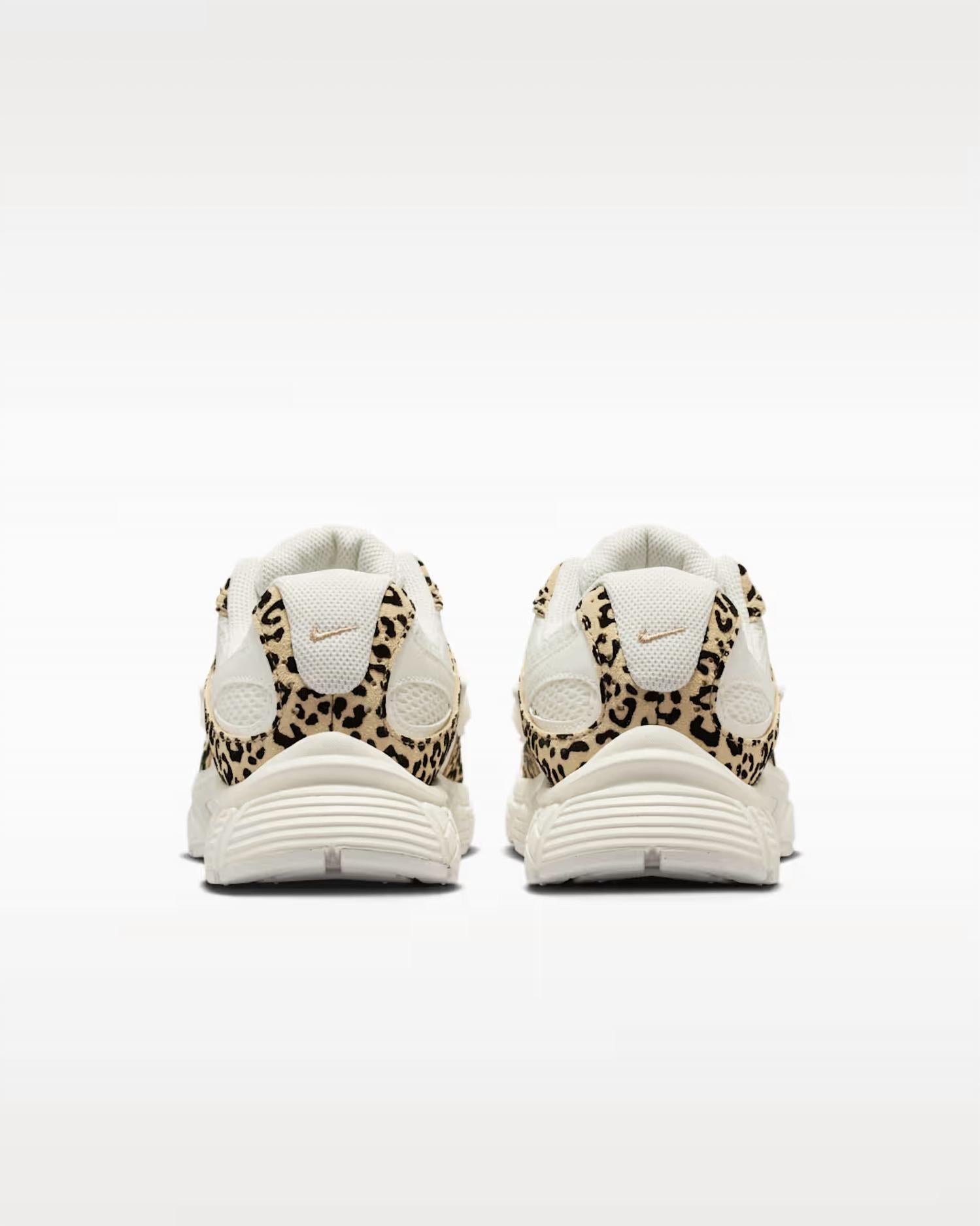 Nike - Women's V5 Rnr Xlpd Sneakers