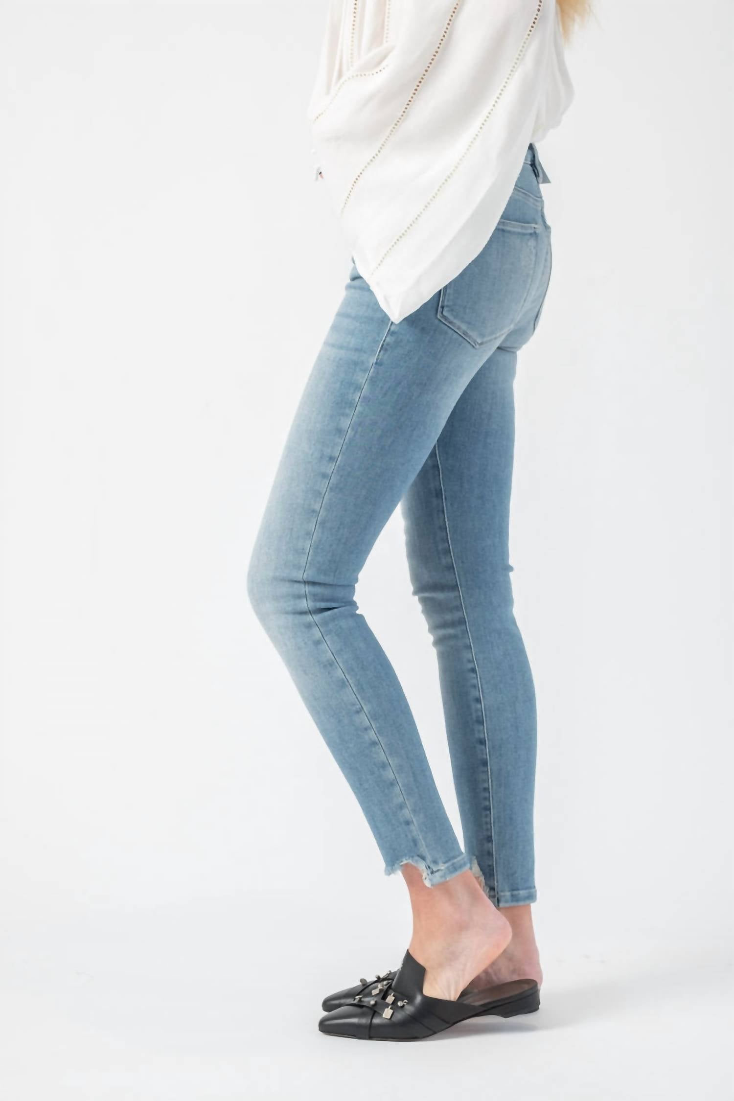 Frame - Le High Skinny Front Chew Jeans