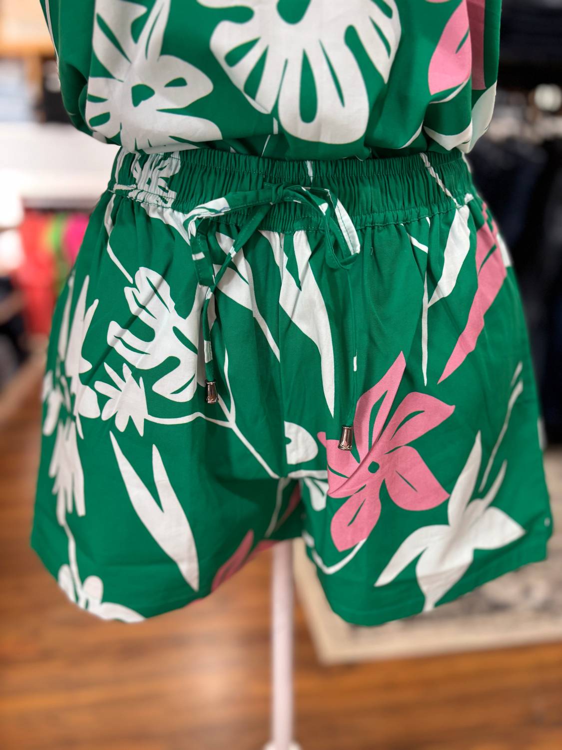 maude vivante Women's Liz Short in mint flora - women's shorts