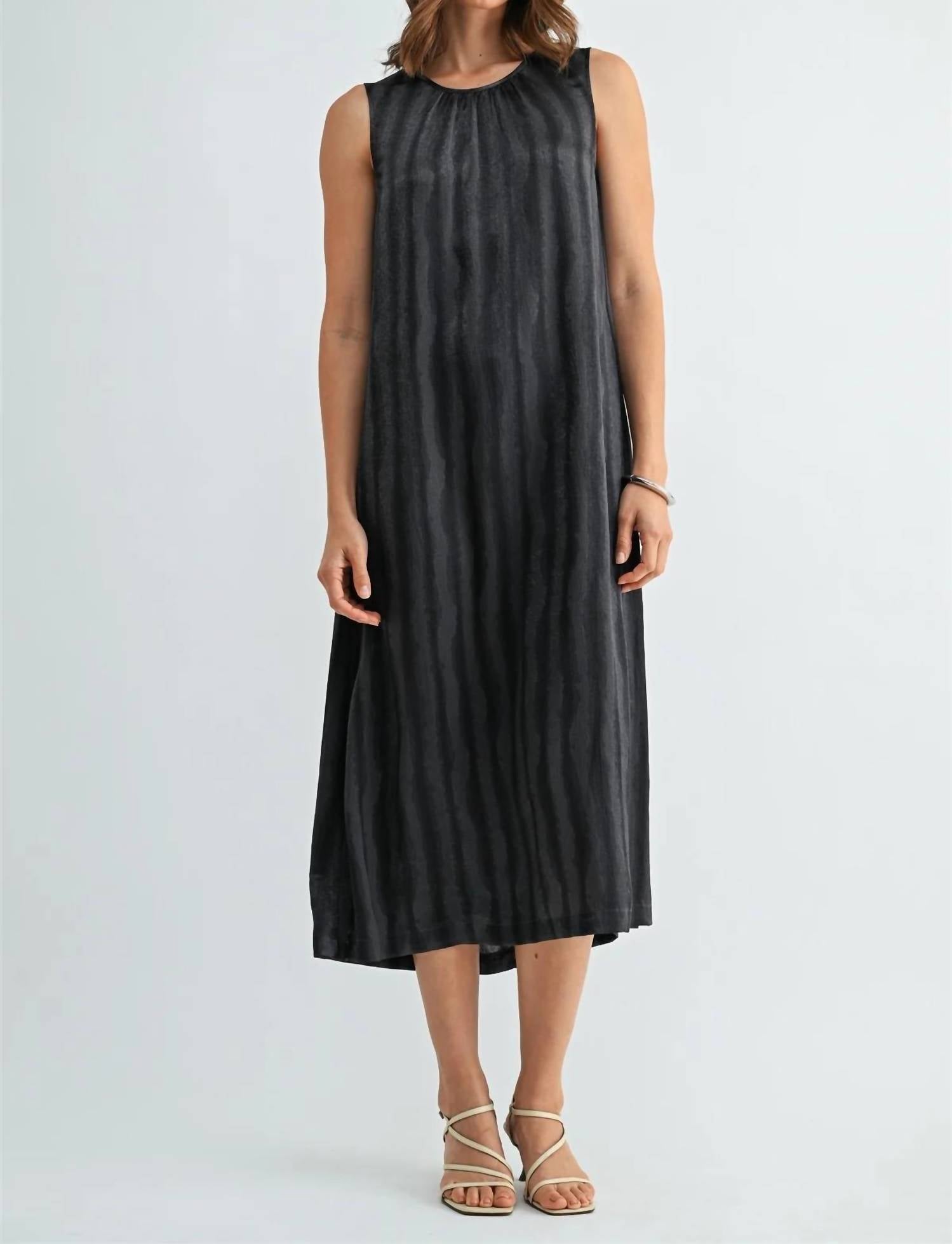 Fun 2 Fun - Textured Satin Sleeveless Dress