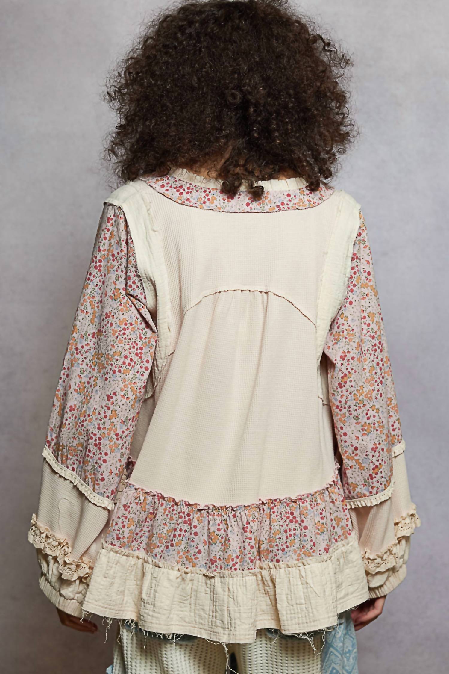 Pol - Ruffle Hem Floral Top