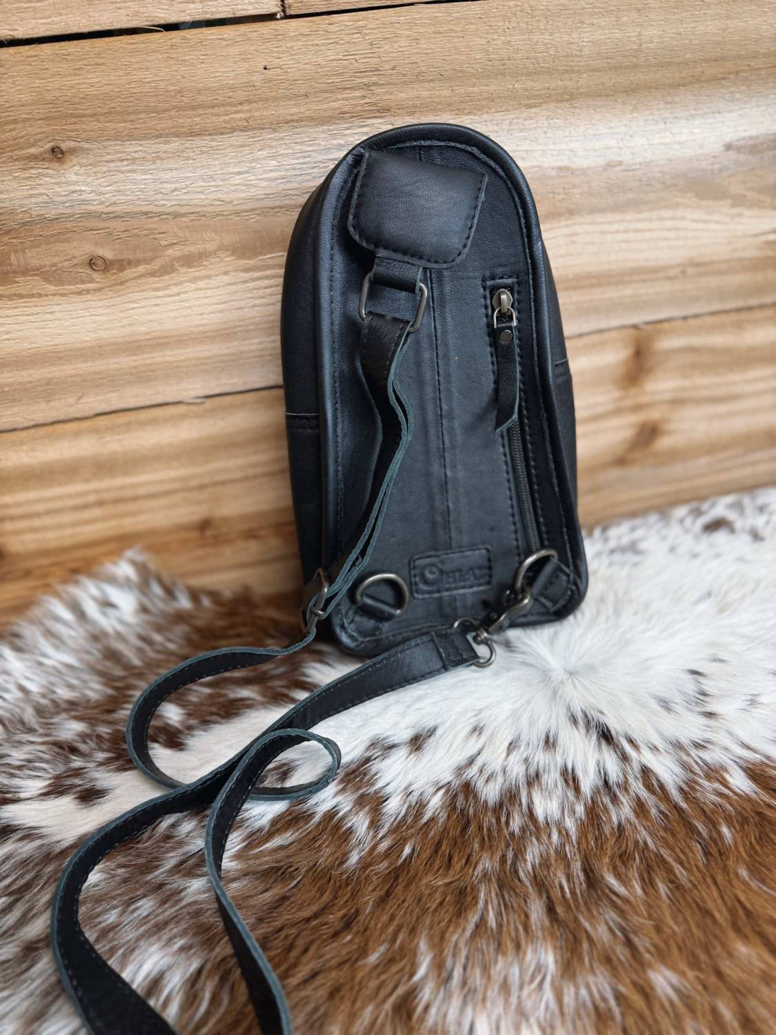 American Darling - Women's Tooled Crossbody Bag