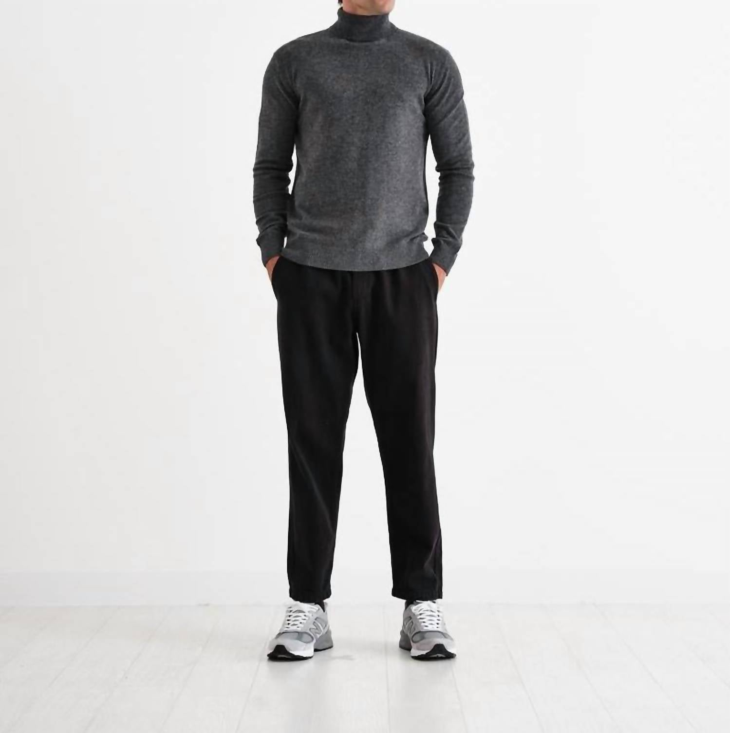 STERLING ROLL NECK SWEATSHIRT