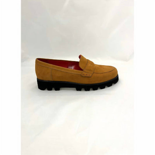 Pas De Rouge - Women's Suede Loafer with Lug Sole