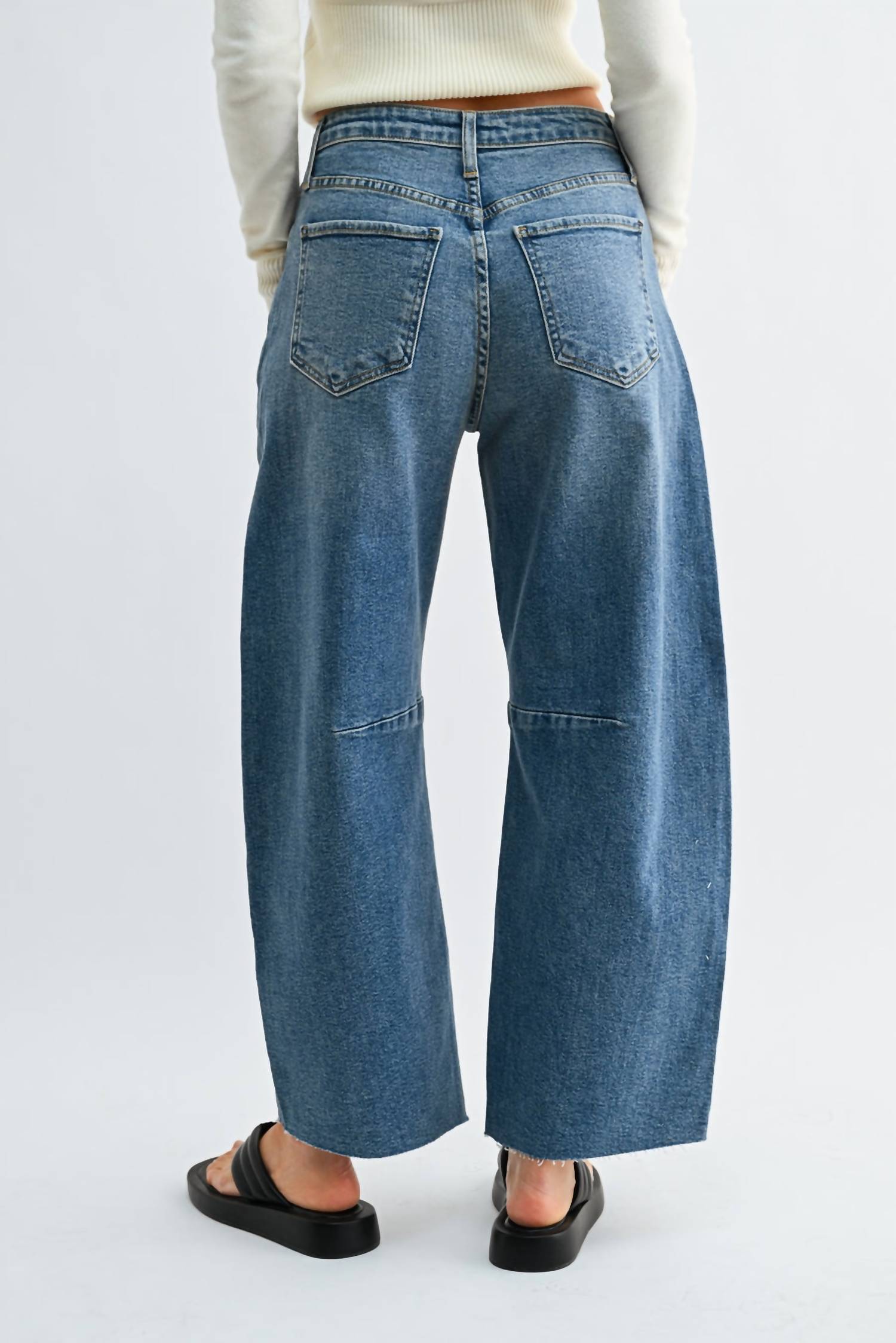 Just Black Denim - Barrel Jeans With Seams