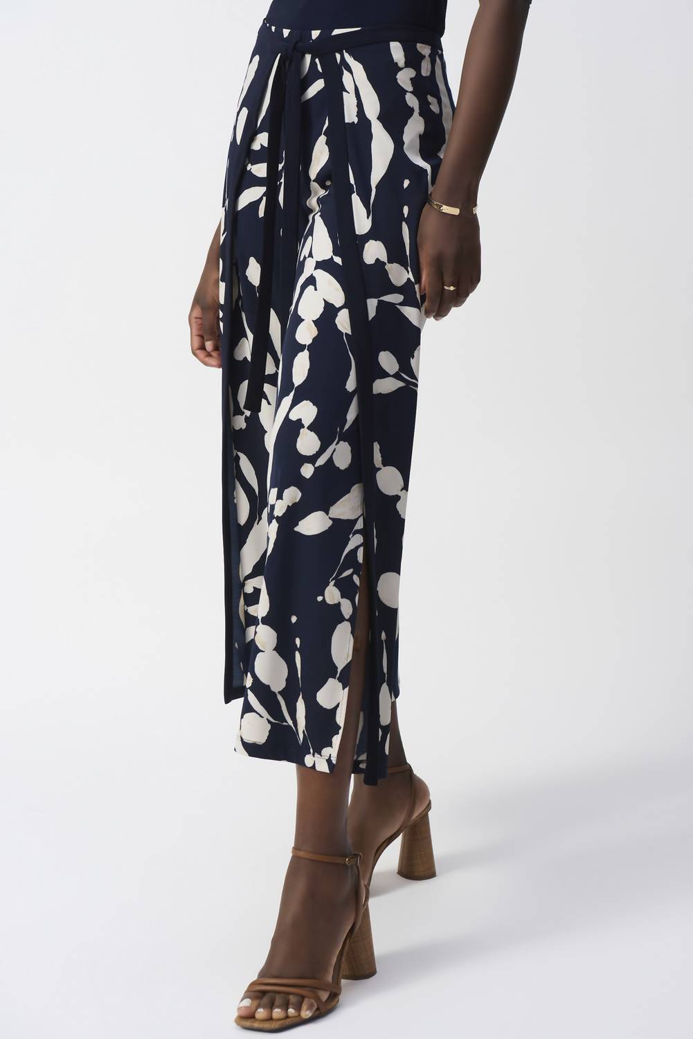 Joseph Ribkoff - Floral High-waisted Trousers