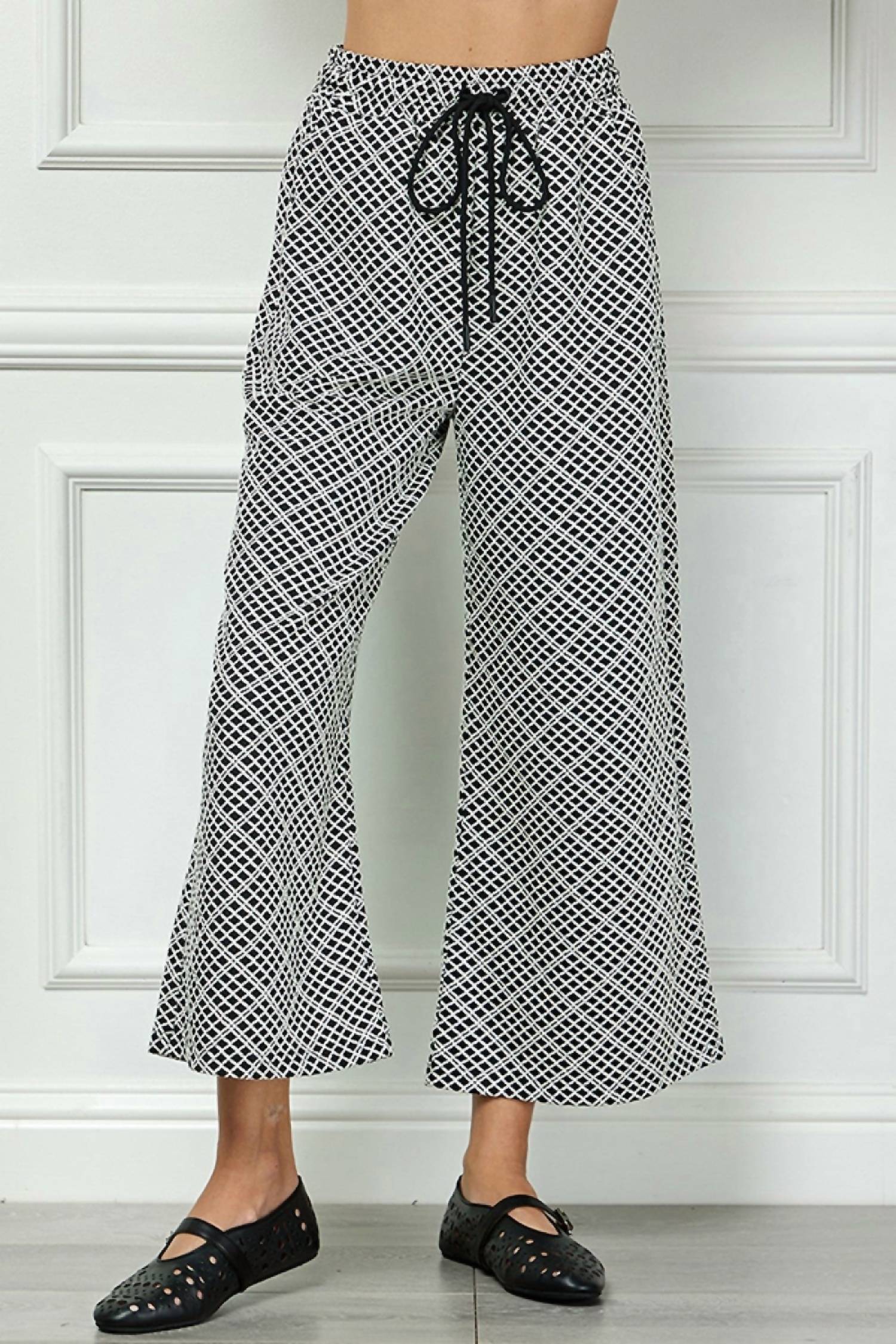See And Be Seen - Cropped Wide Texture Pants