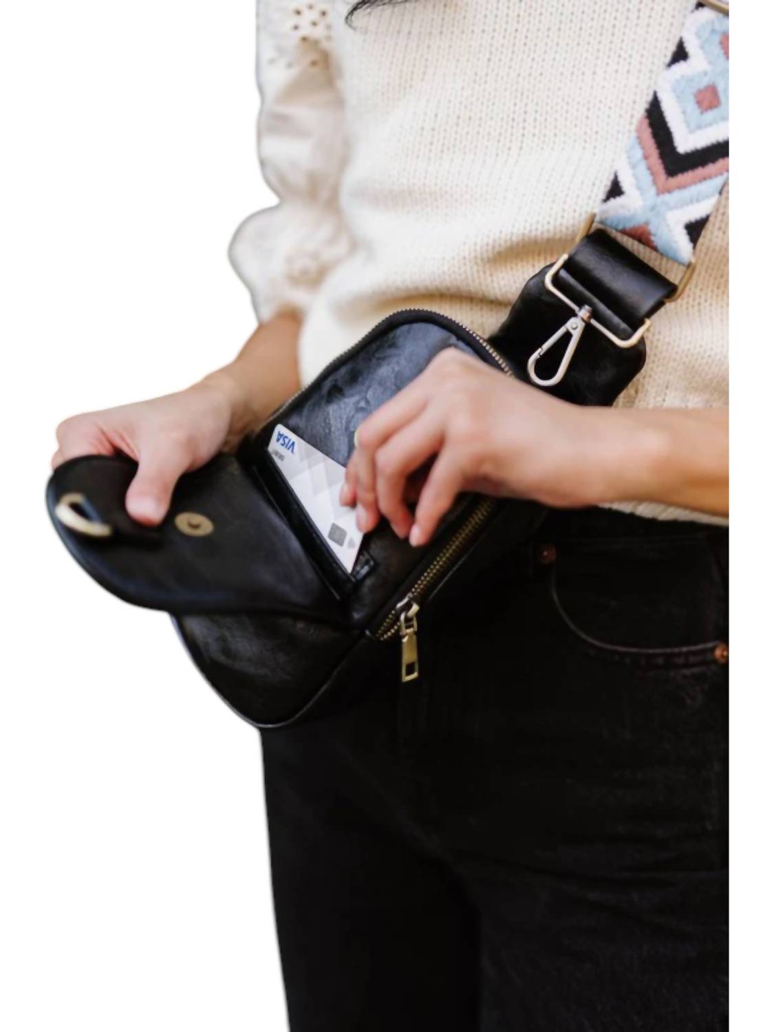 Modern + Chic - Women's Sutton Sling Crossbody Fanny Bag