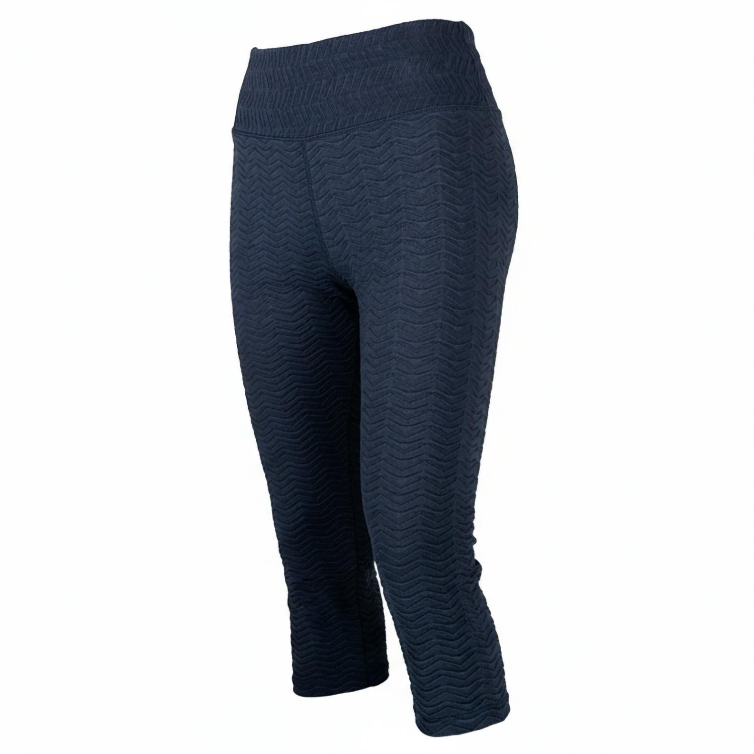 BBrazil Clothing Pyramid Weave Jacquard Capri Leggings in black - women's pants - detail view