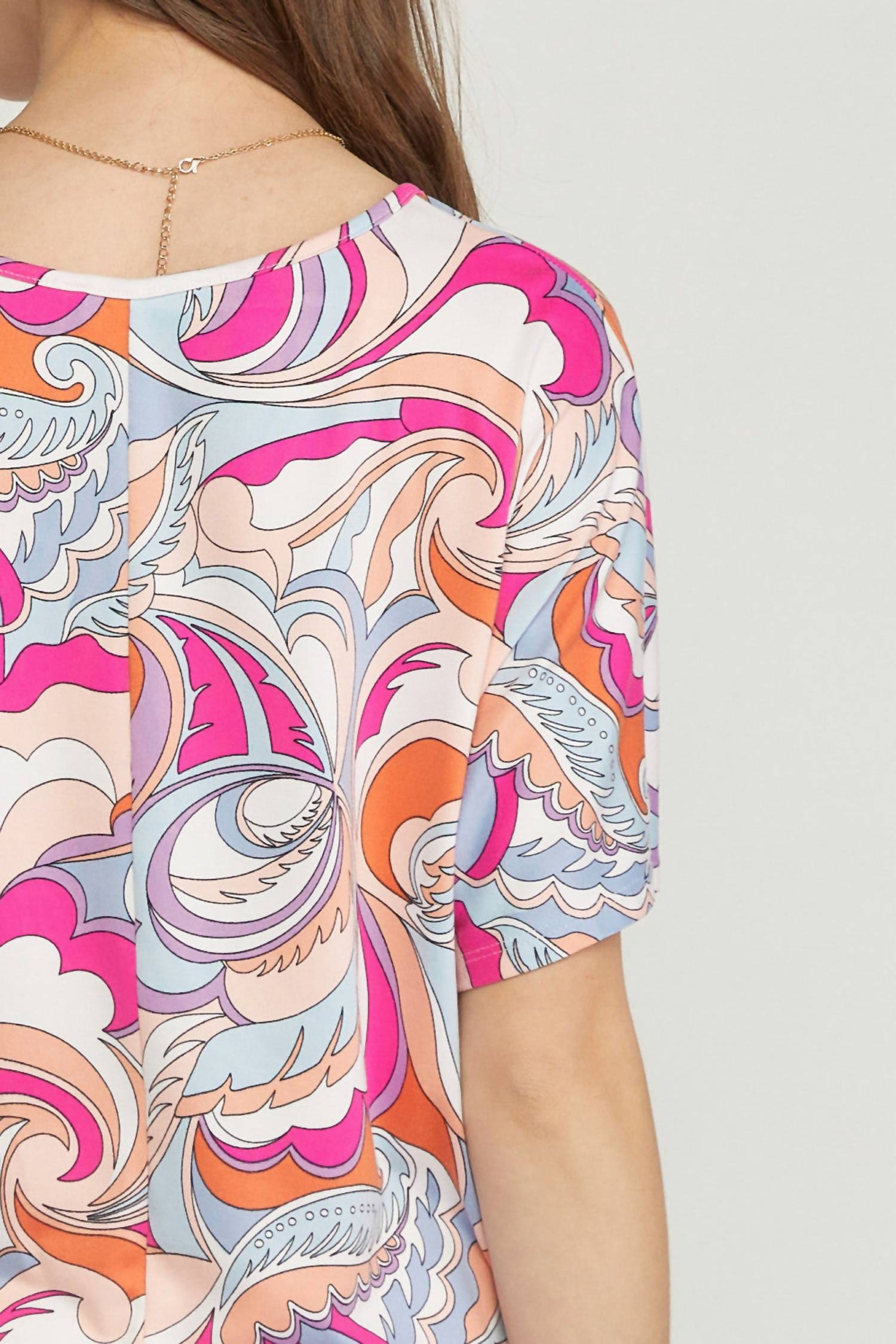 Entro - Abstract V-neck Top