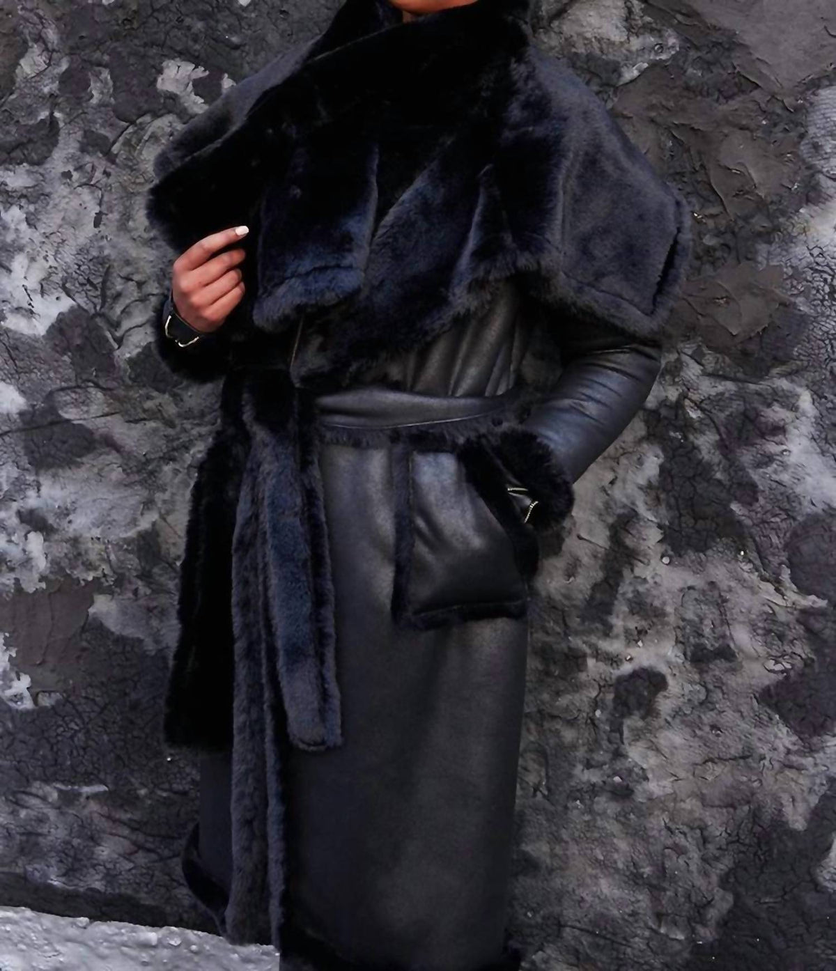 Circular Path - Vegan Faux Fur Scarf