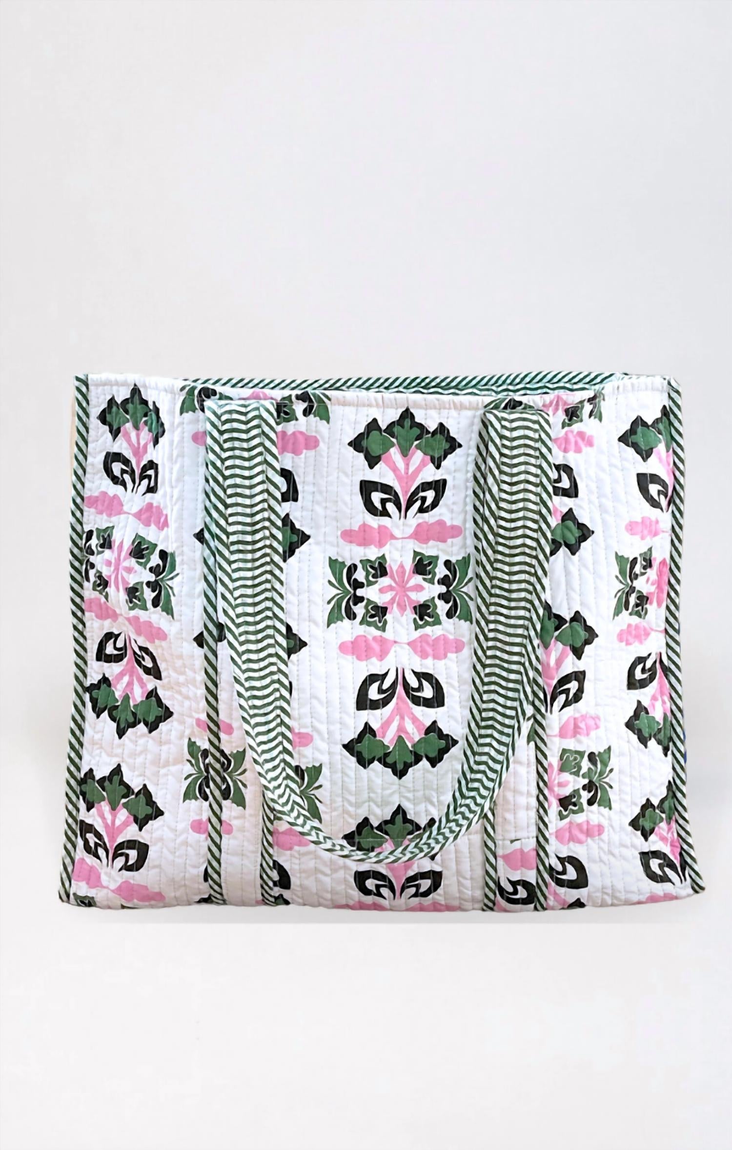 BEYOND by Vera Women's Voyager Tote Bag in papillon moss - women's bag - alternate view