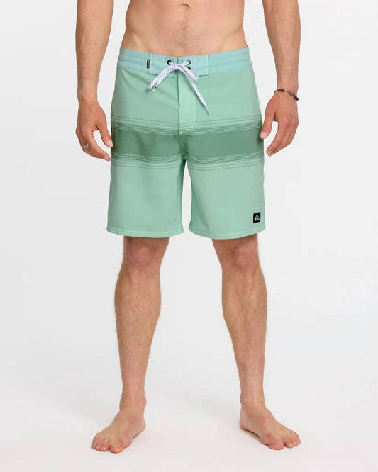 Quiksilver - Men's Surfsilk Street Trunks