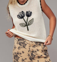 Urban Daizy - Boho Tulip Embroidery Crochet Vest