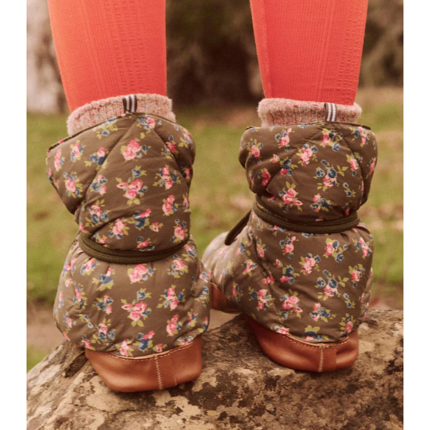 THE GREAT. Women's Down Quilted Slipper in cypress basin floral - women's shoe - detail view