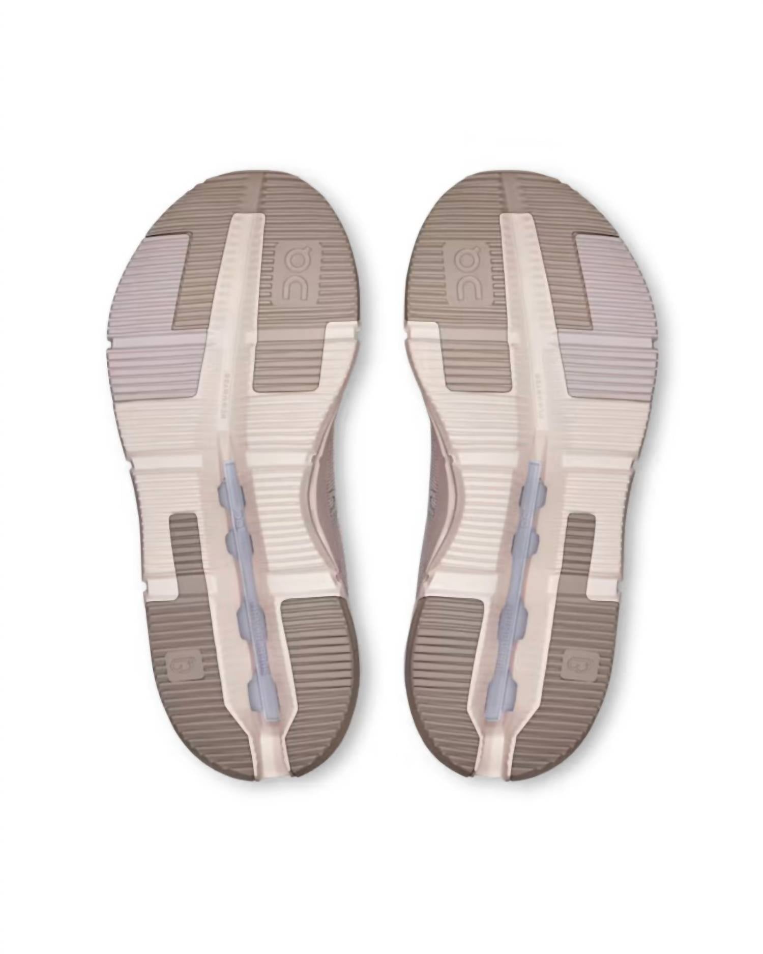 On - Women's Cloudnova Form 2 Sneaker