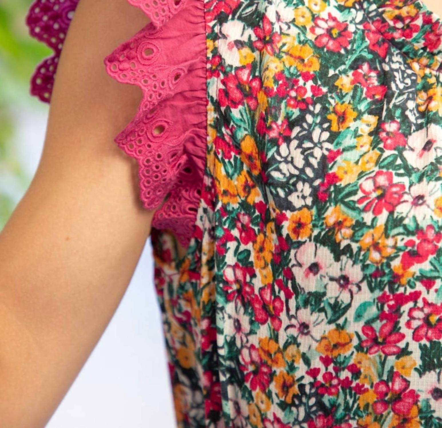 Voy - Eyelet Ruffle Sleeve Print Top