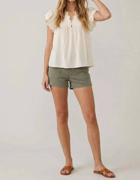 Doe And Rae - Embroidery Scalloped Detail Top