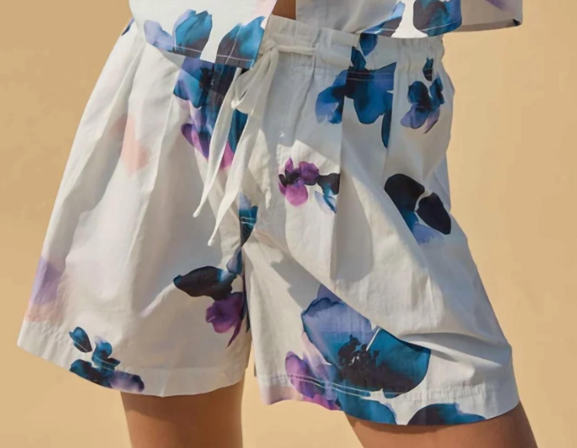 Lilla P - Pleat Waist Short