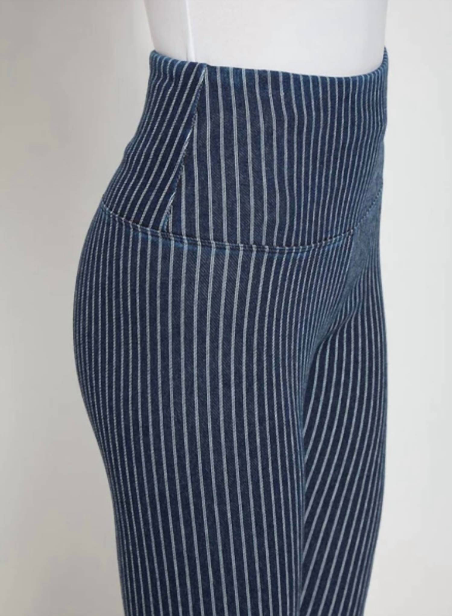 Lysse - Cropped Pattern Pinstripe Capri Denim Leggings