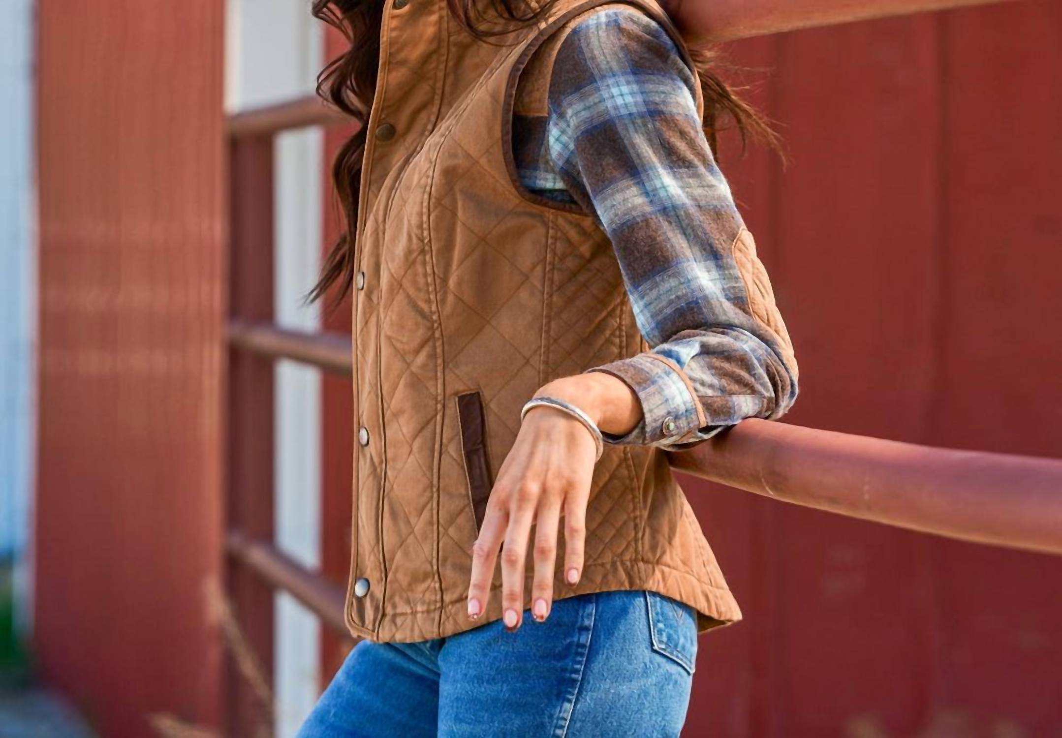 Madison Creek Outfitters Vista Conceal Carry Vest in tan - women's jacket - detail view