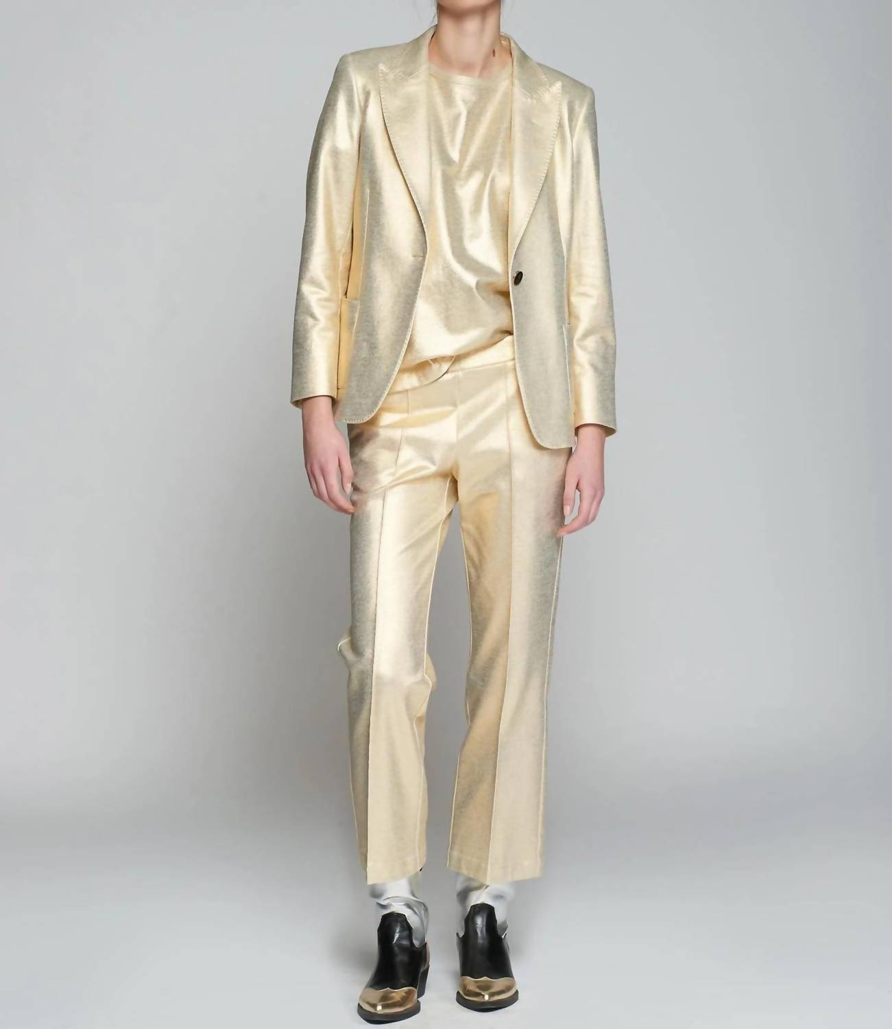 Vilagallo Hillary Stretch Blazer in gold - women's jacket - detail view