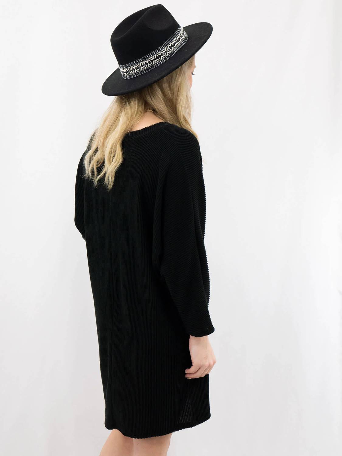 Entro - V-neck Long Sleeve Basic Dress