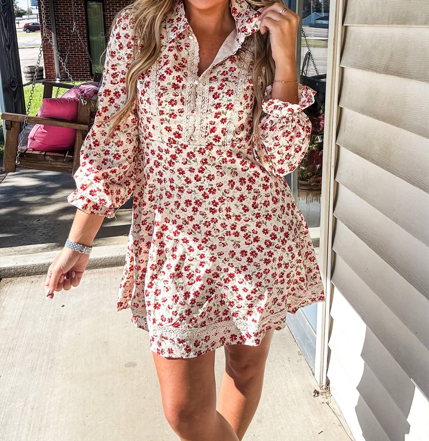 Very J - Floral Printed Lace Trim Collared Champagne Mini Dress