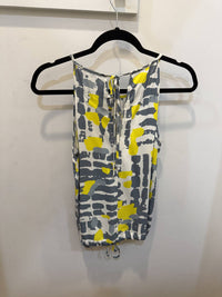 Lola & Sophie - WOMEN'S SLEEVELESS KEYHOLE NECK TOP