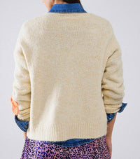Q2 - Embroidered Flowers Cardigan