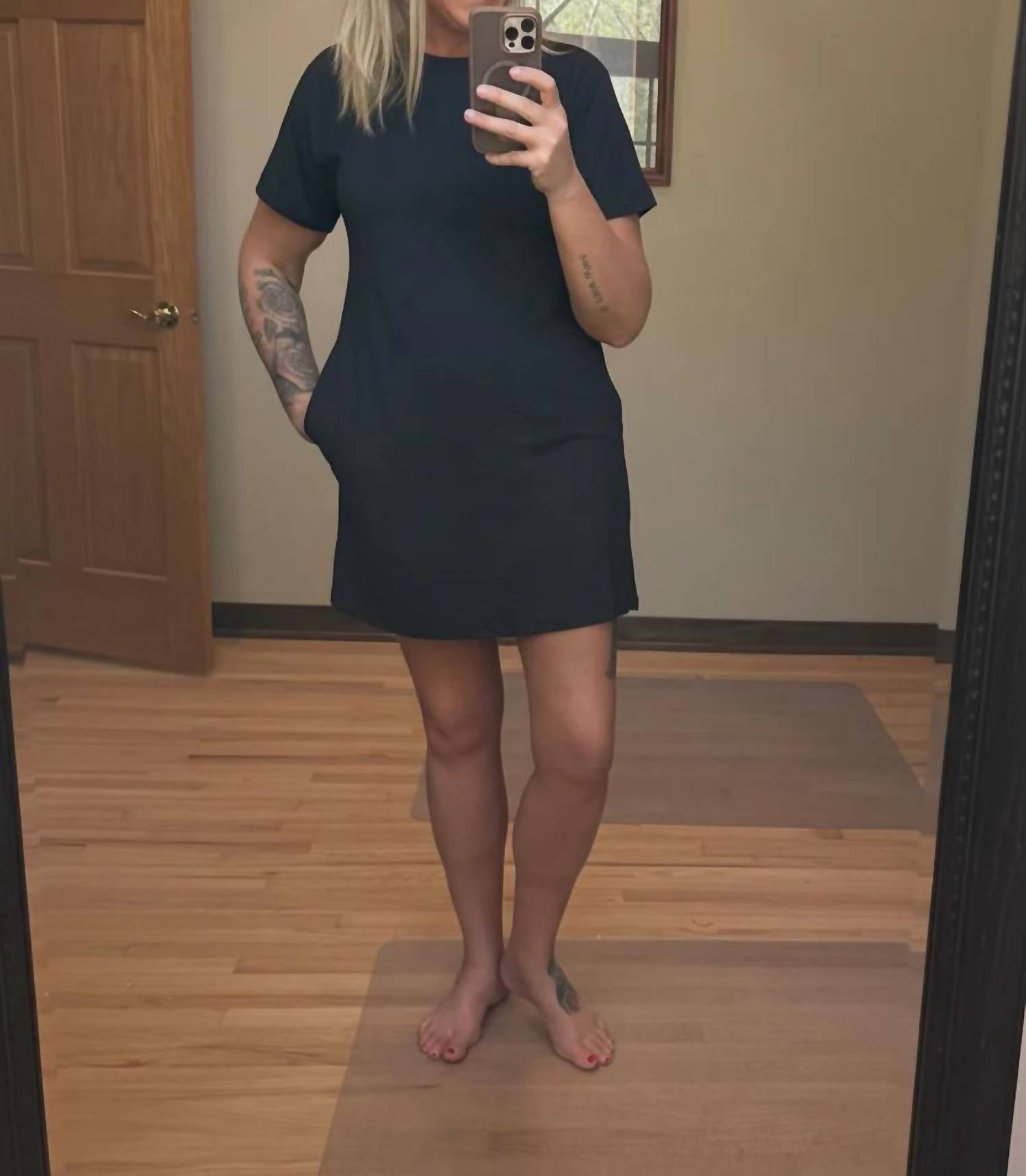 Yelete - Side Pockets On The Go T-shirt Mini Dress