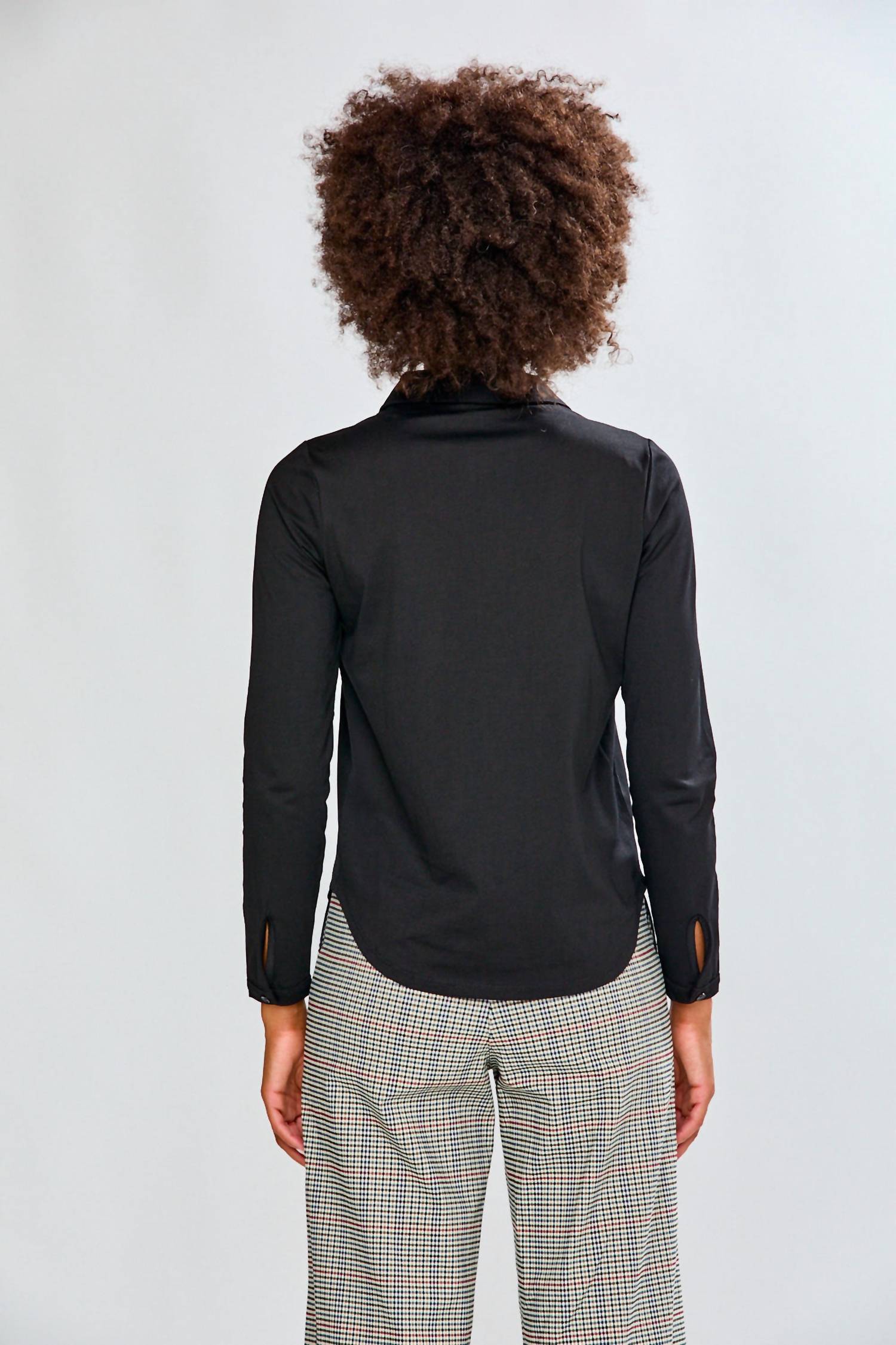 InCashmere Long Sleeve Cotton Knit Shirt in black - women's shirt - detail view