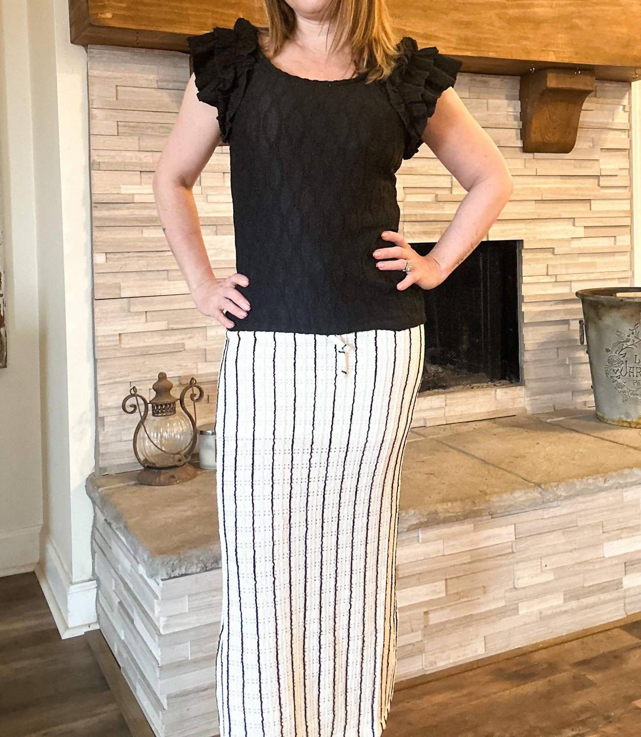 Easel - Black Ruffle Sleeve Tank