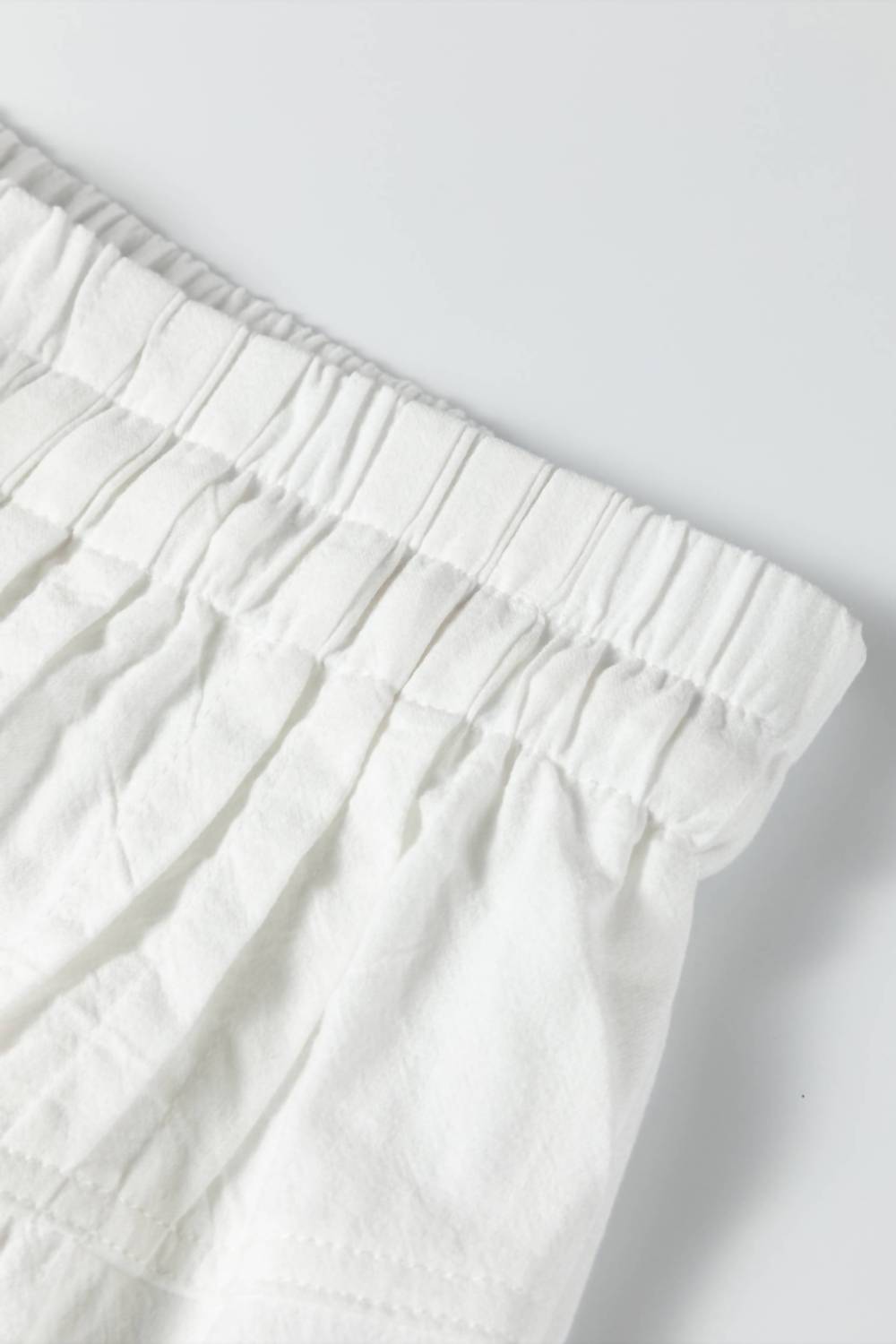 66Disco - Elastic Waist Button Pleated Detail Wide Leg Pants
